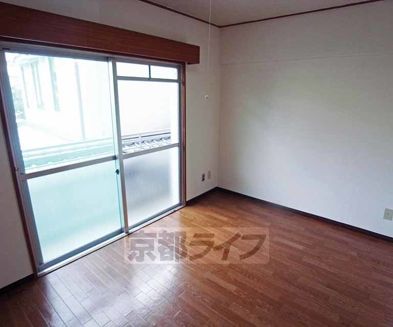 居室・リビング　きれいなお部屋です