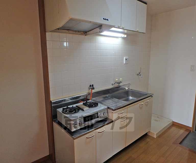 キッチン　調理スペースもしっかり確保