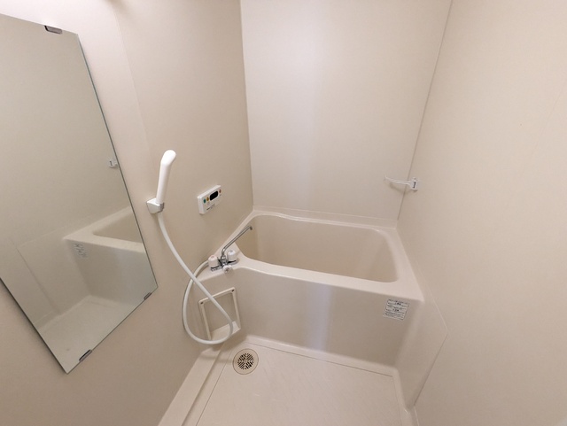 バス・シャワールーム　追焚給湯付きバスルーム