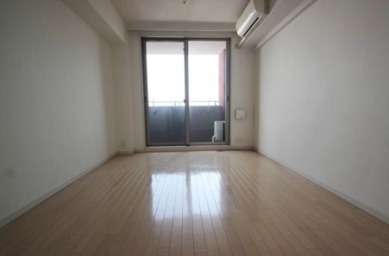 居室・リビング　エスティメゾン京橋　洋室