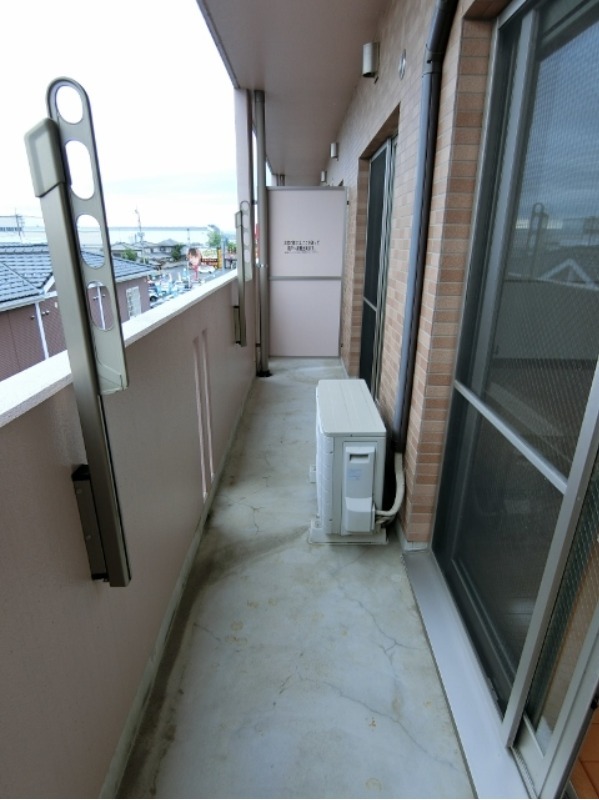 バルコニー　図面と現状に相違がある場合には現状を優先