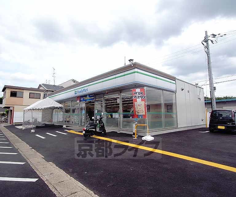 コンビニ　ファミリーマート久我石原町店（コンビニ）まで300m