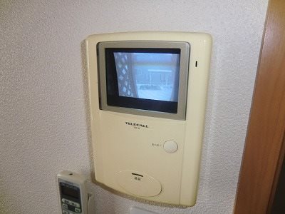 セキュリティ　モニターインターフォンでセキュリティ面も安心ですね。
