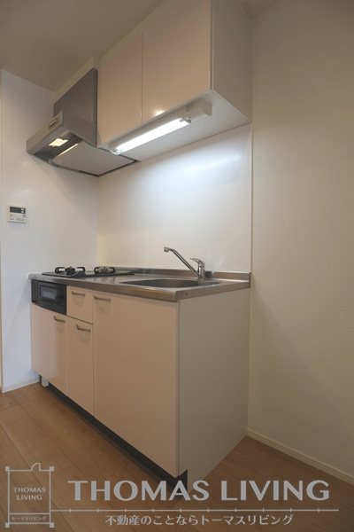 キッチン　2口コンロ付きのシステムキッチンです。