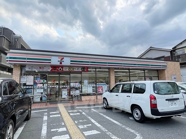 コンビニ　セブンイレブン　吹田千里山西6丁目店（コンビニ）まで851m