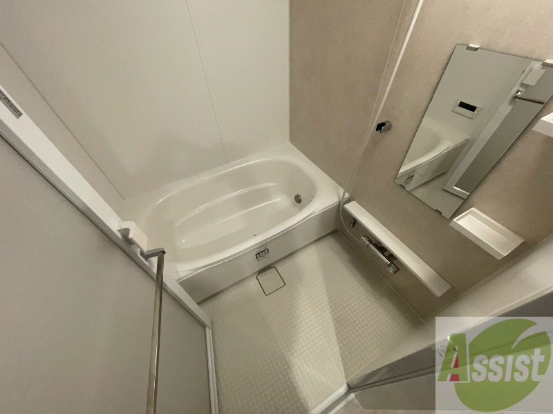 バス・シャワールーム　お風呂になります。一日の疲れを癒してくださいね。