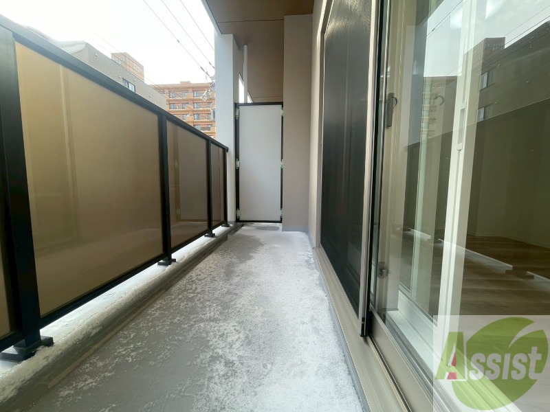 バルコニー　バルコニーです。洗濯物を干したり一息ついたりできますね！