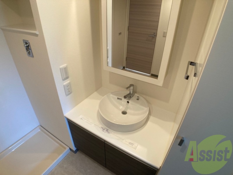 洗面設備　シャンプードレッサー。身支度はここでばっちり。