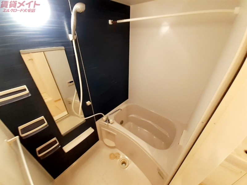 バス・シャワールーム　別部屋参考写真です。