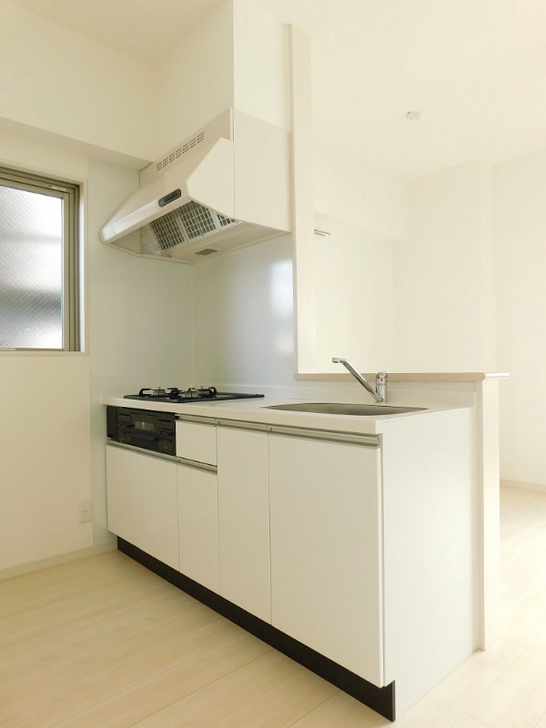 キッチン　同物件別部屋イメージ