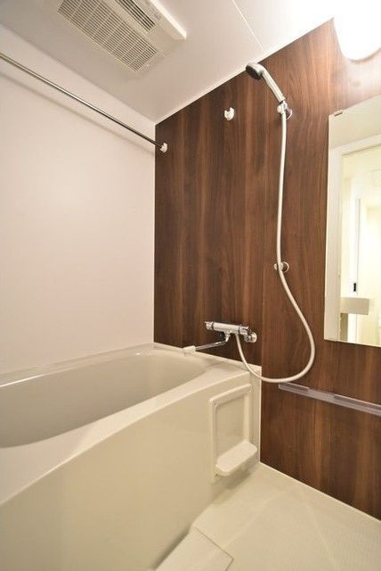 バス・シャワールーム　Ｂ・Ｔ別　追焚機能　浴室乾燥機