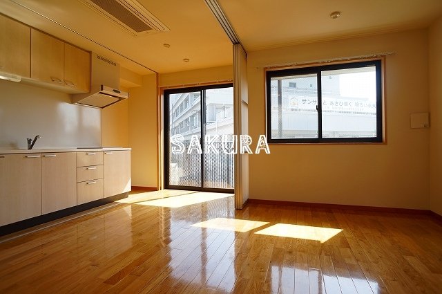 居室・リビング　開放感のあるゆったりとしたお部屋です♪