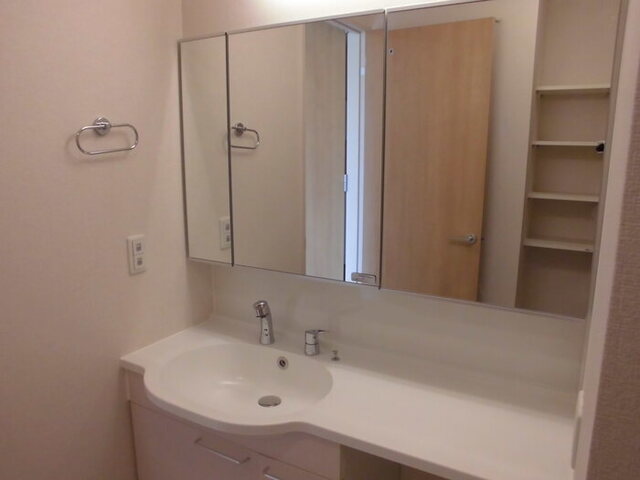 洗面設備　洗髪洗面化粧台