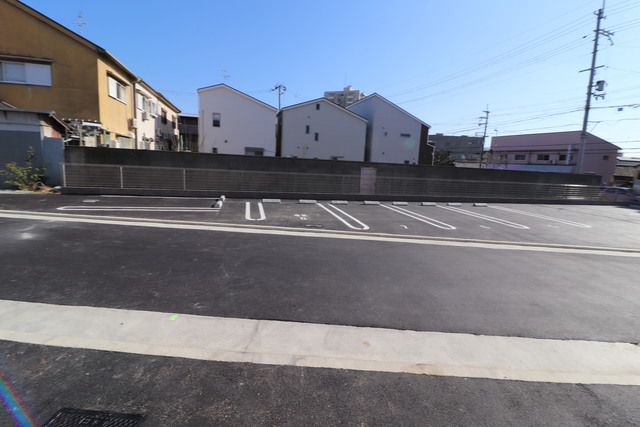 駐車場　敷地内駐車場