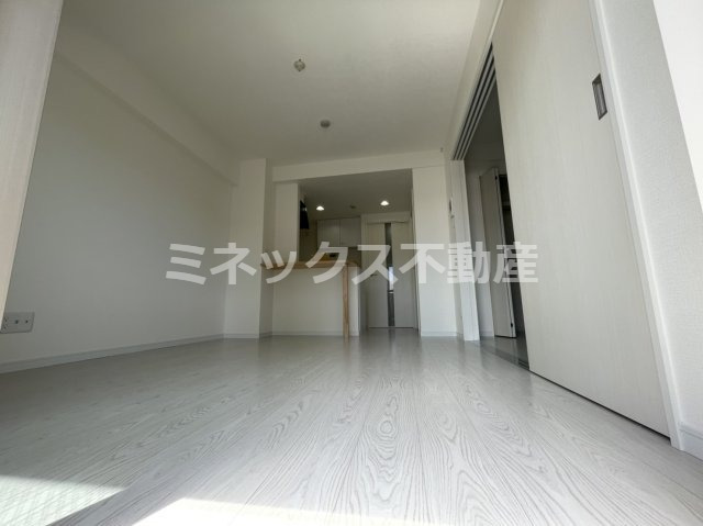 居室・リビング　同タイプのお部屋の写真。現況を優先します。