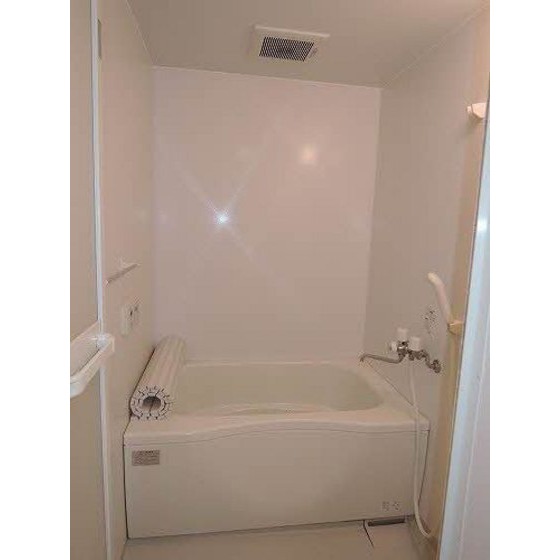 バス・シャワールーム　浴室（同型タイプのお部屋です　現況優先）