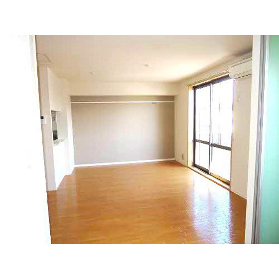 居室・リビング　１３．４帖（同型タイプのお部屋です　現況優先）