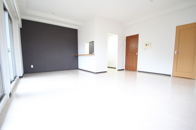 居室・リビング　アクセントクロスがおしゃれ！