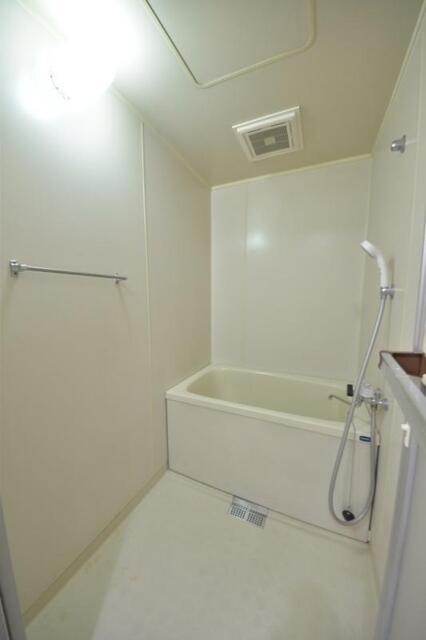 バス・シャワールーム　別室の参考画像です