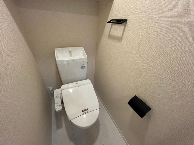 トイレ　写真は別の部屋になります