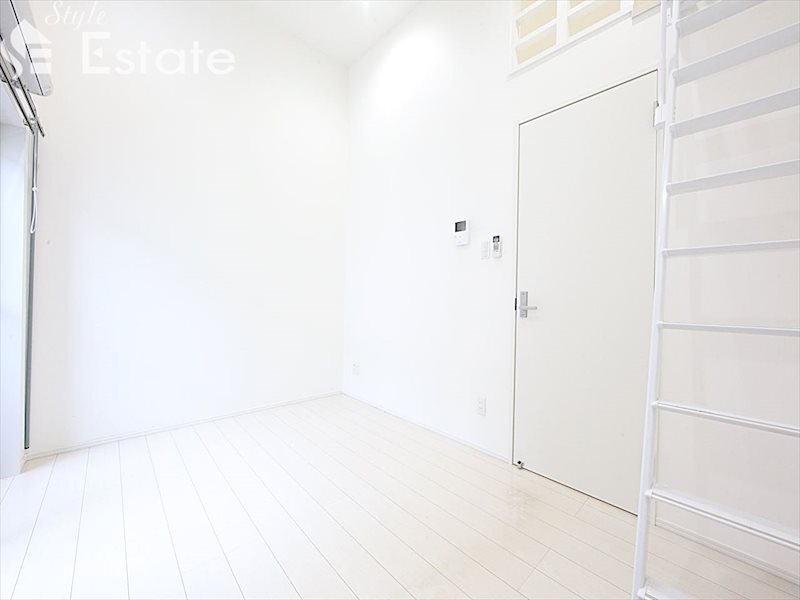 居室・リビング　内装