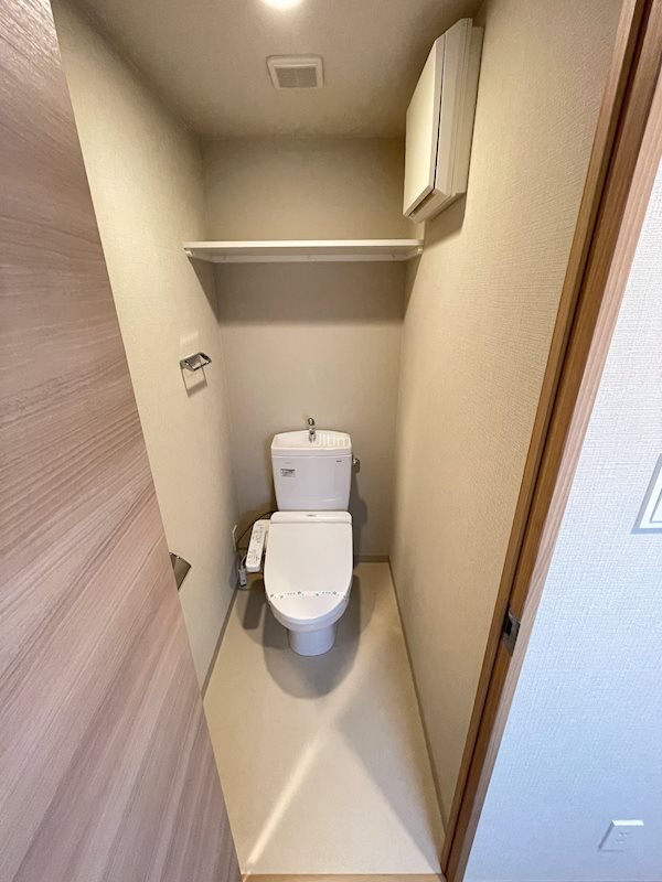 トイレ　※別のお部屋のお写真です。御参考までに。