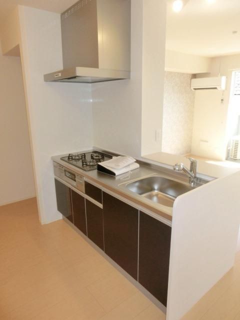 キッチン　対面式キッチン完備