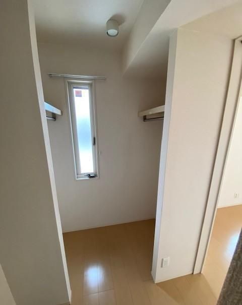 収納　荷物の収納に便利なウォークインクローゼット完備