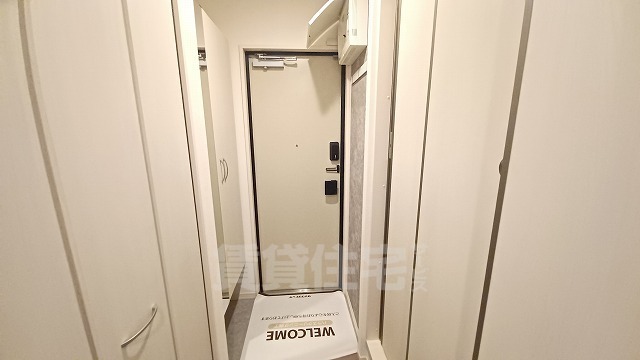 玄関　同マンション別部屋