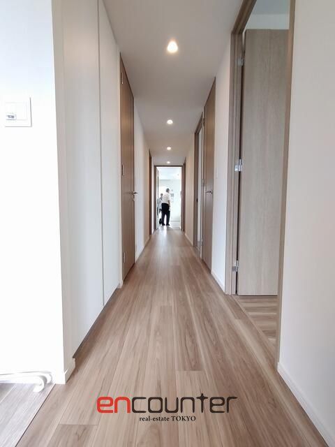 玄関　※同マンション別室参考写真