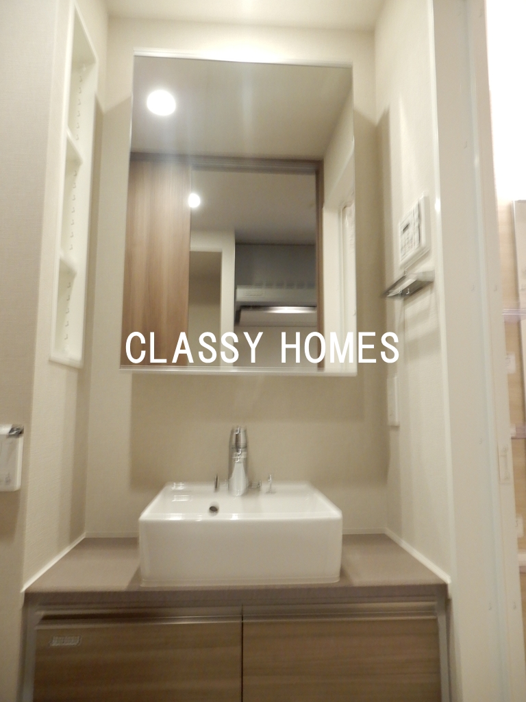 洗面設備　2018年竣工　メイクスデザイン芝公園：洗面台