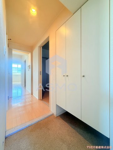 玄関　同マンション別部屋参考写真