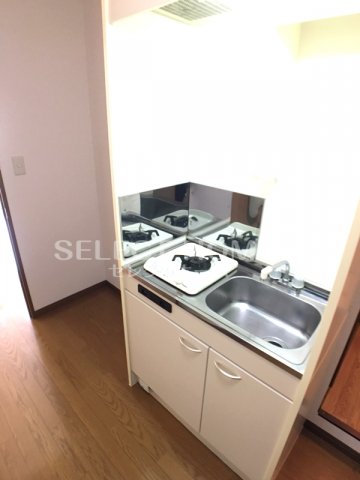 キッチン　コンパクトなキッチンで掃除もラクラク