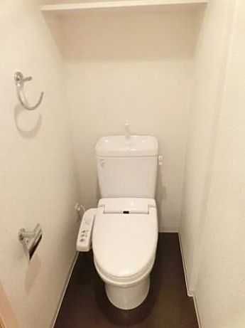 トイレ　同タイプ部屋　参考写真です