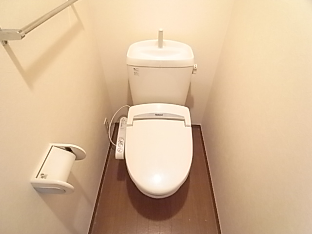 トイレ　※改装途中の写真になります。