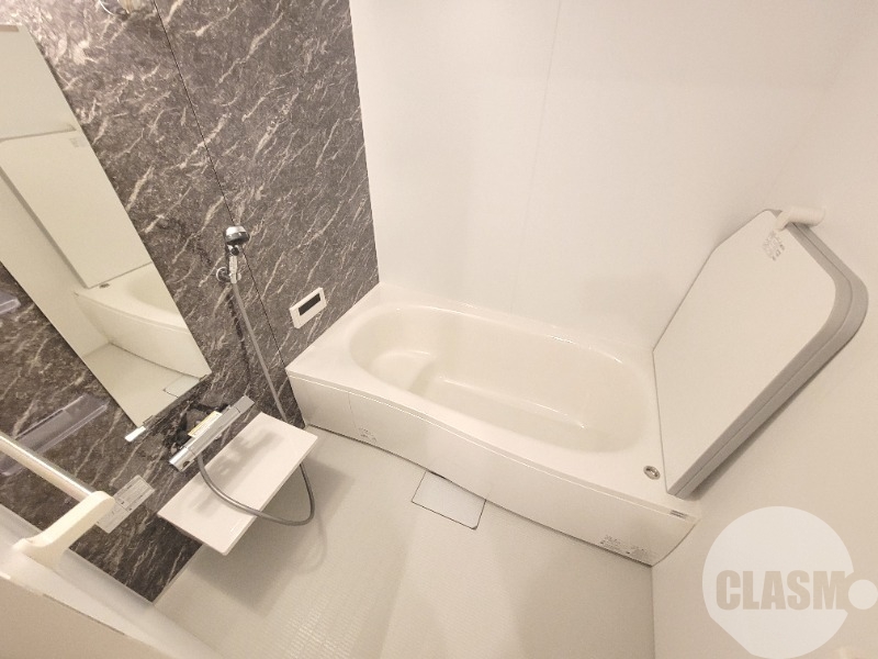 バス・シャワールーム　浴室乾燥機＆追い焚き機能付きバス♪