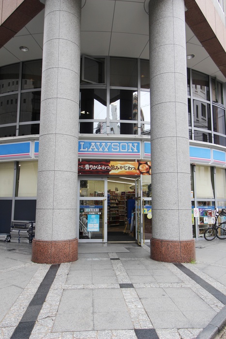 コンビニ　ローソン渋谷東三丁目店（コンビニ）まで53m