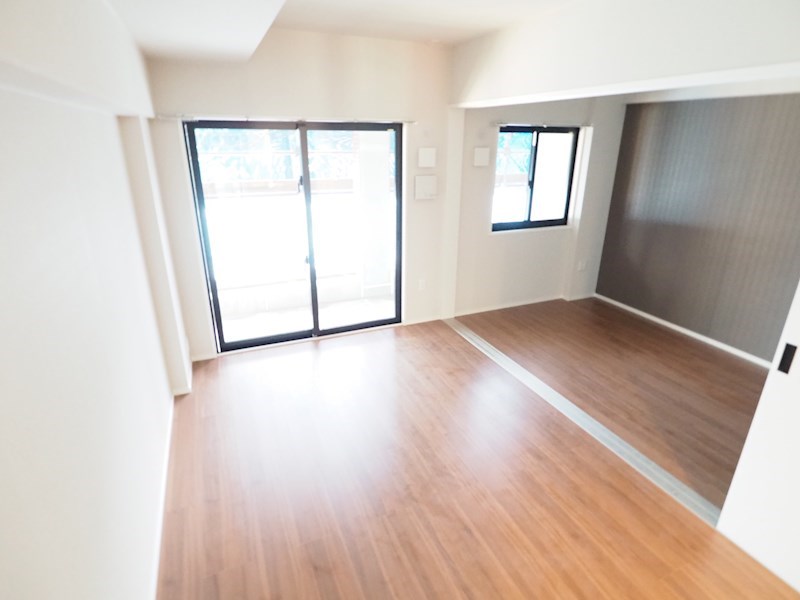 その他　落ち着いた雰囲気の室内です。