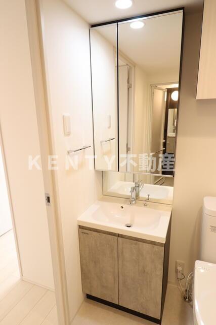 洗面設備　広い洗面スペース