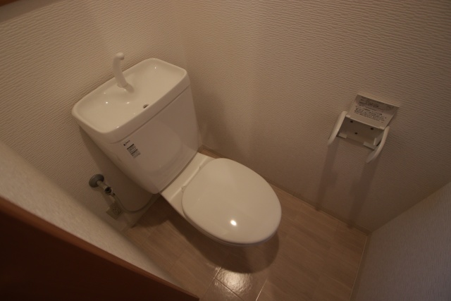 トイレ　※他の号室の参考写真です※