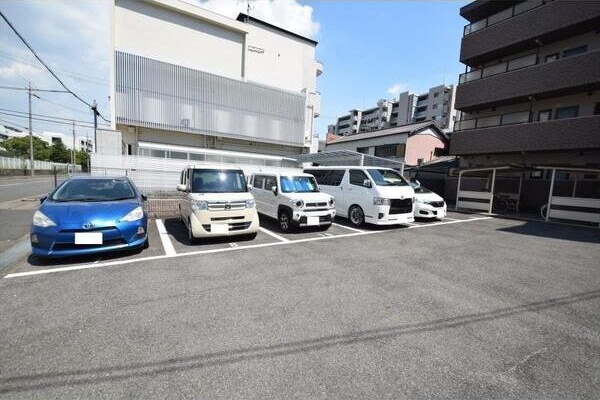駐車場　カースペースがあります