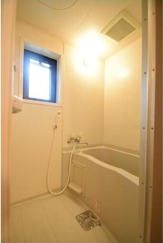 バス・シャワールーム　ゆったり過ごせるお風呂です