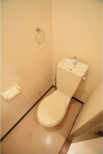 トイレ　シンプルで使いやすいトイレです