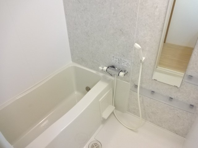 バス・シャワールーム　バス（イメージ）