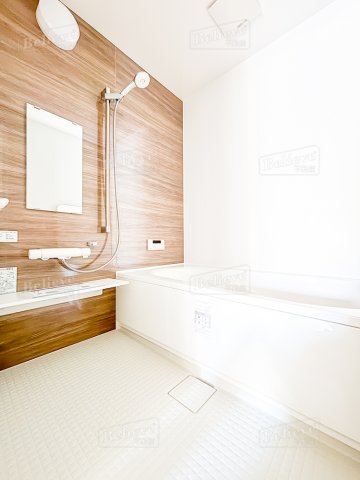 バス・シャワールーム　追い焚き機能j付きのお風呂です♪