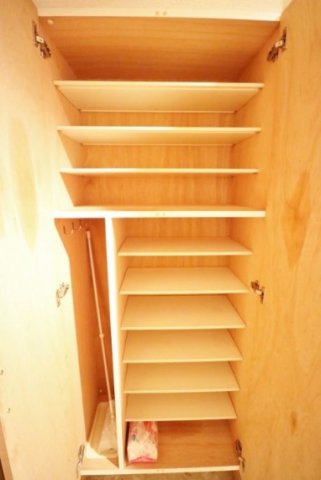 玄関　下駄箱もしっかりついてます！