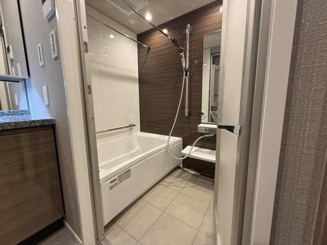 バス・シャワールーム　同一タイプです。