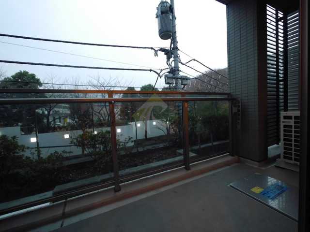 バルコニー　フレンシア外苑西