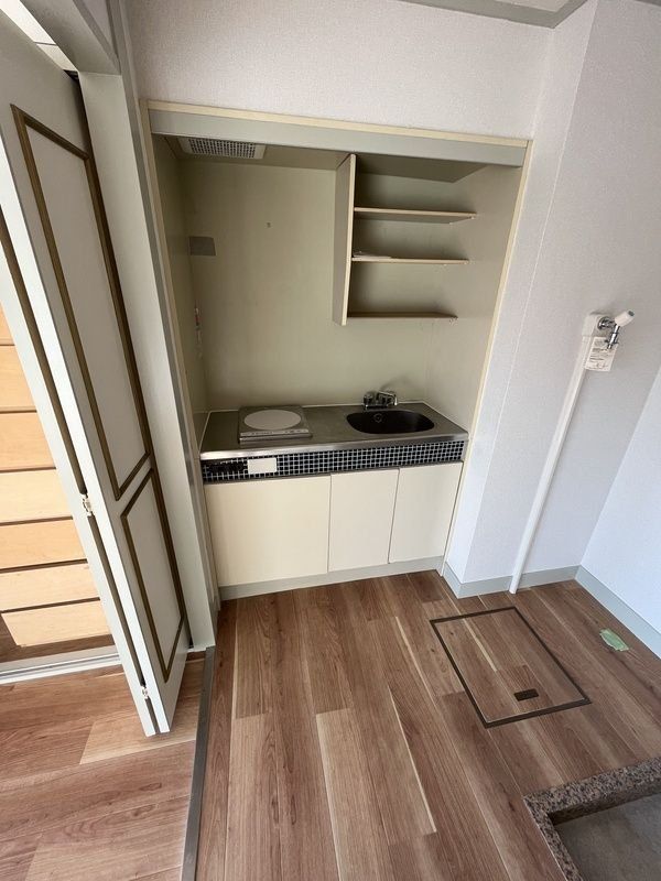 キッチン　収納タップリ　キレイなキッチン