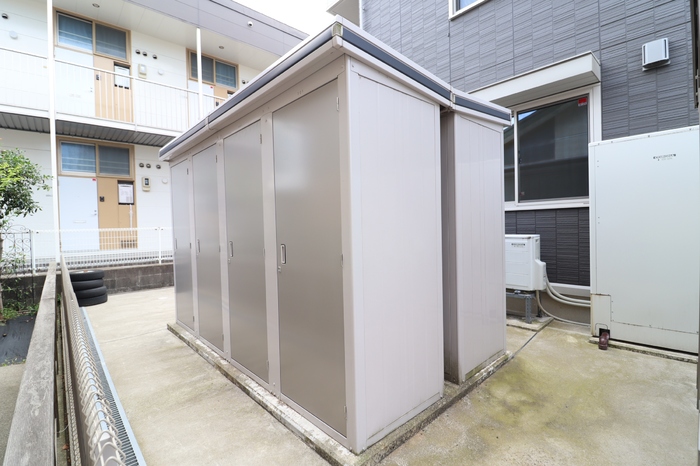 その他設備　タイヤなどしまえるトランクルームもございます♪